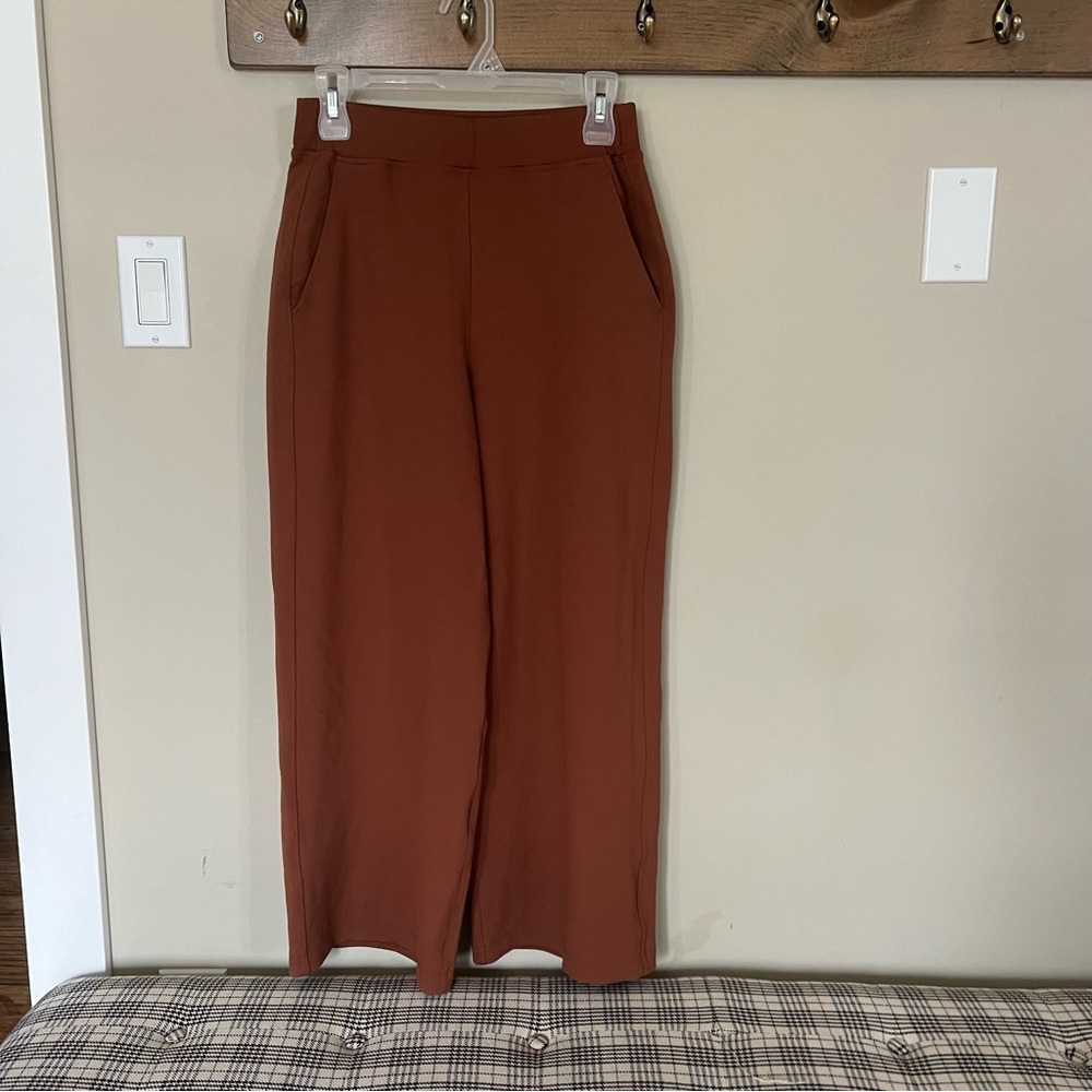 Kit and Ace Wide Leg cropped Pants Size 6